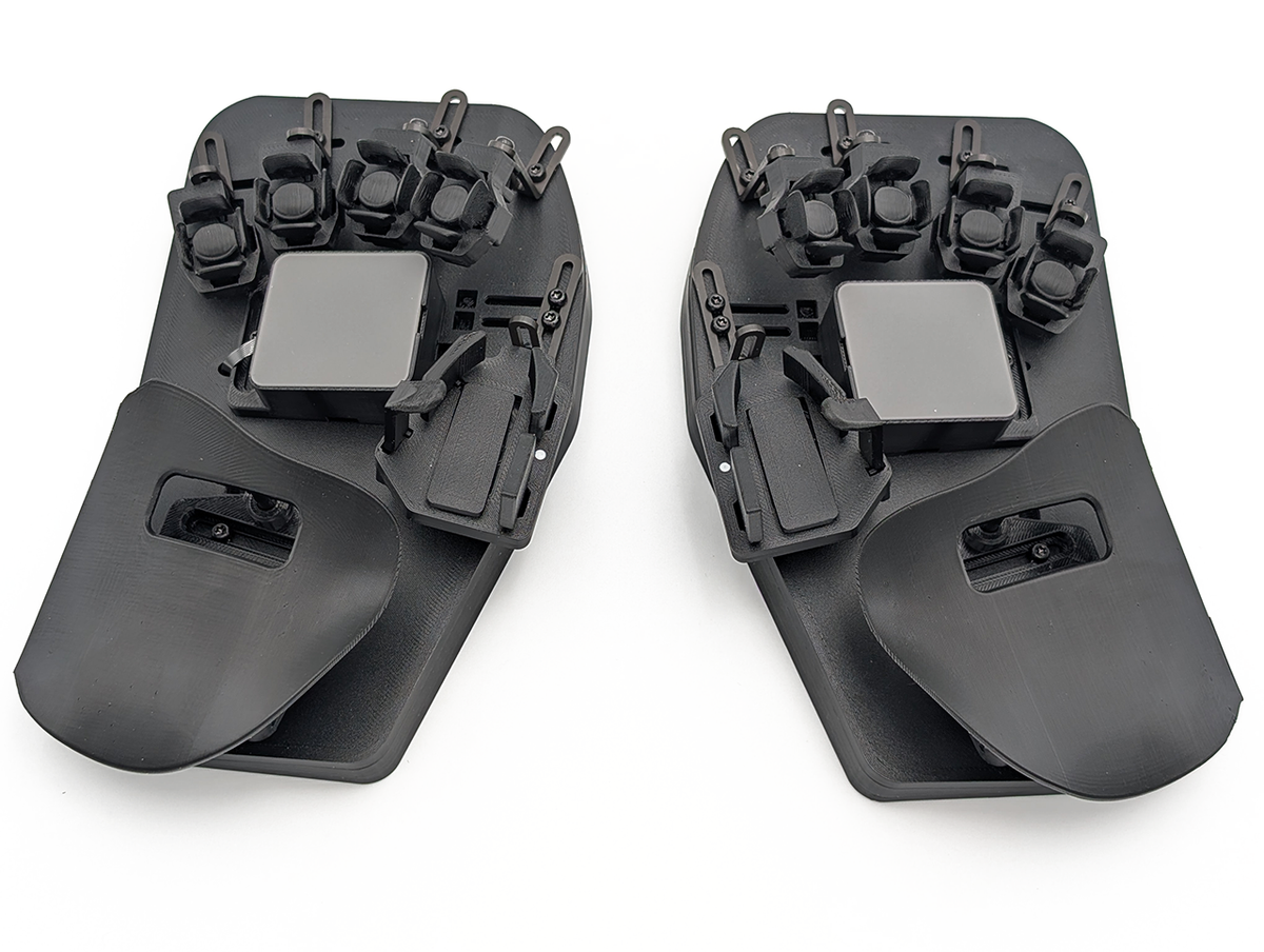 Svalboard Lightly with touchpads built into both halves